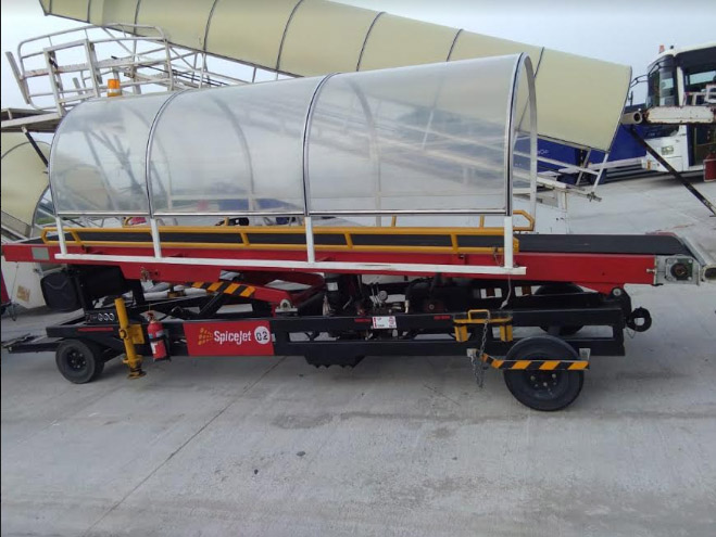 Towable Baggage Conveyor