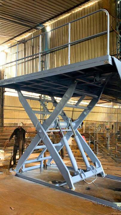 Hydraulic scissor lift heavy duty