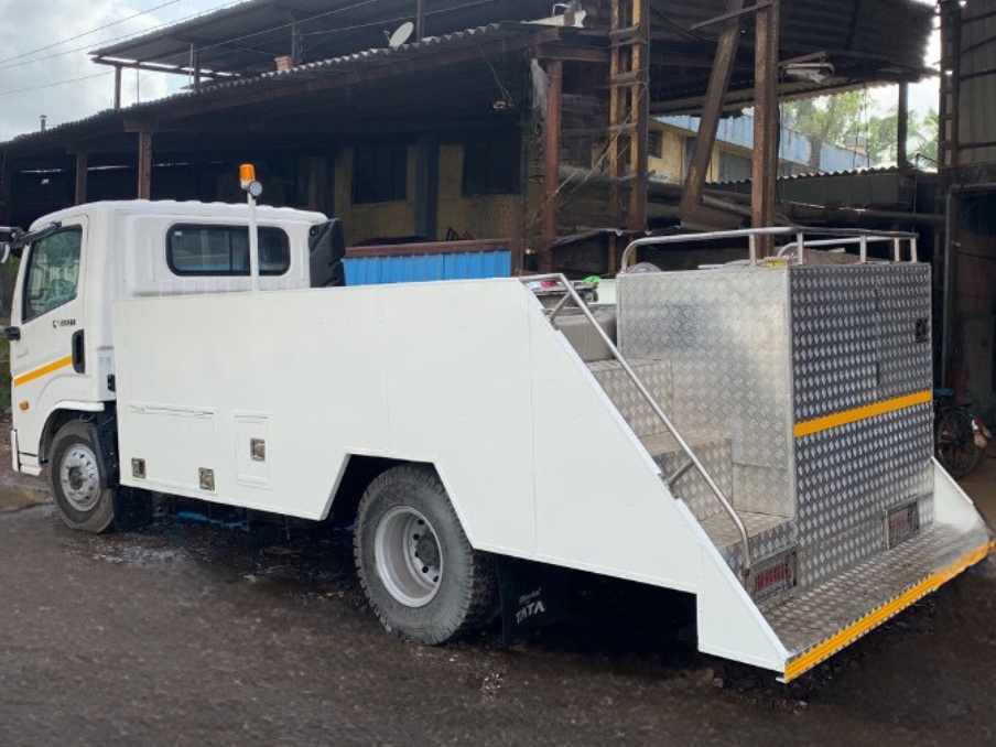 Ground support equipment - Towable Water Cart